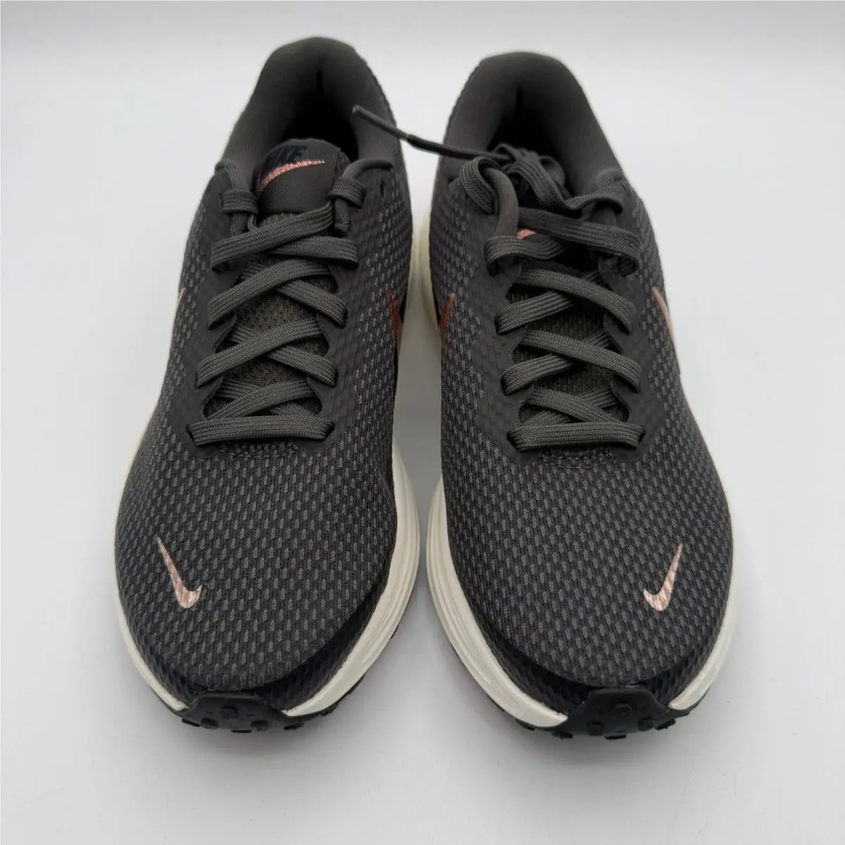 Nike shoes - Nike Revolution 8 - Revolution - Gray 1