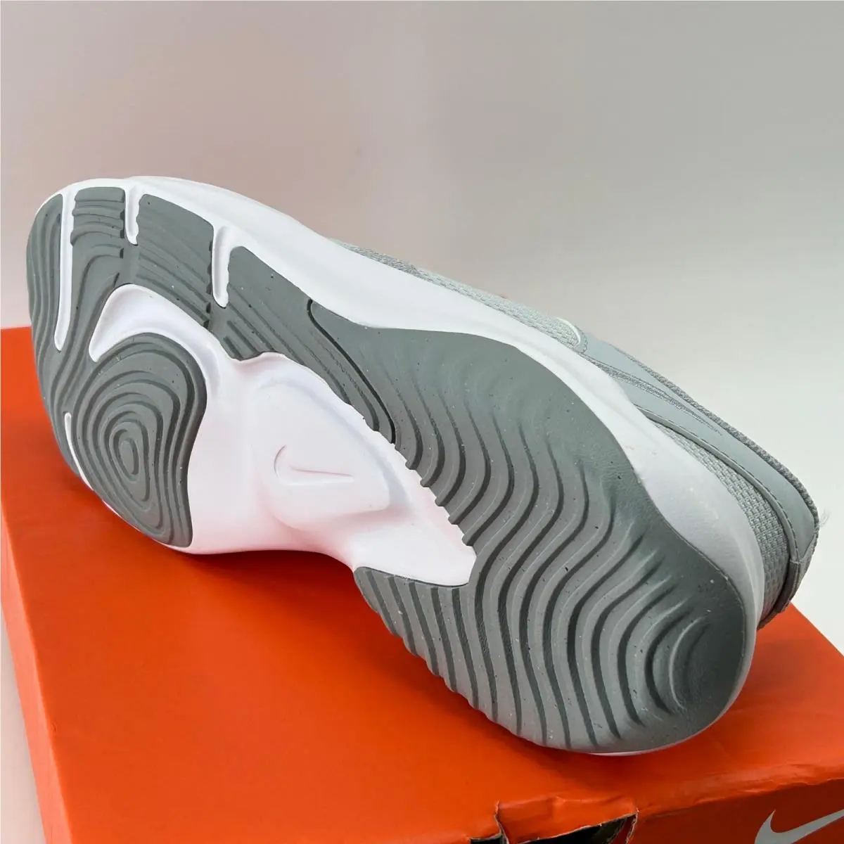 Nike shoes - Nike Legend Essential 3 NN - Gray 6
