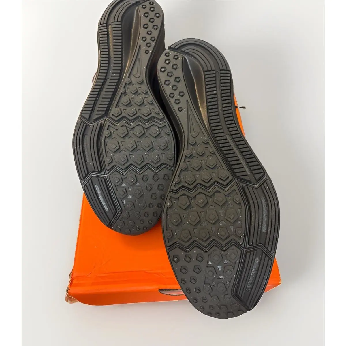 Nike shoes - Black (UPC: 886916050793) 8
