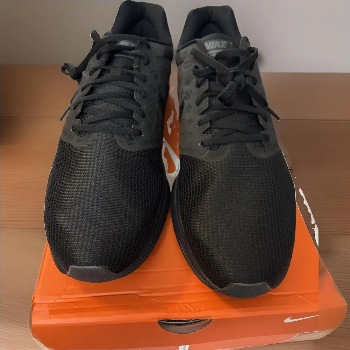 Nike shoes - Black (UPC: 886916050793) 0