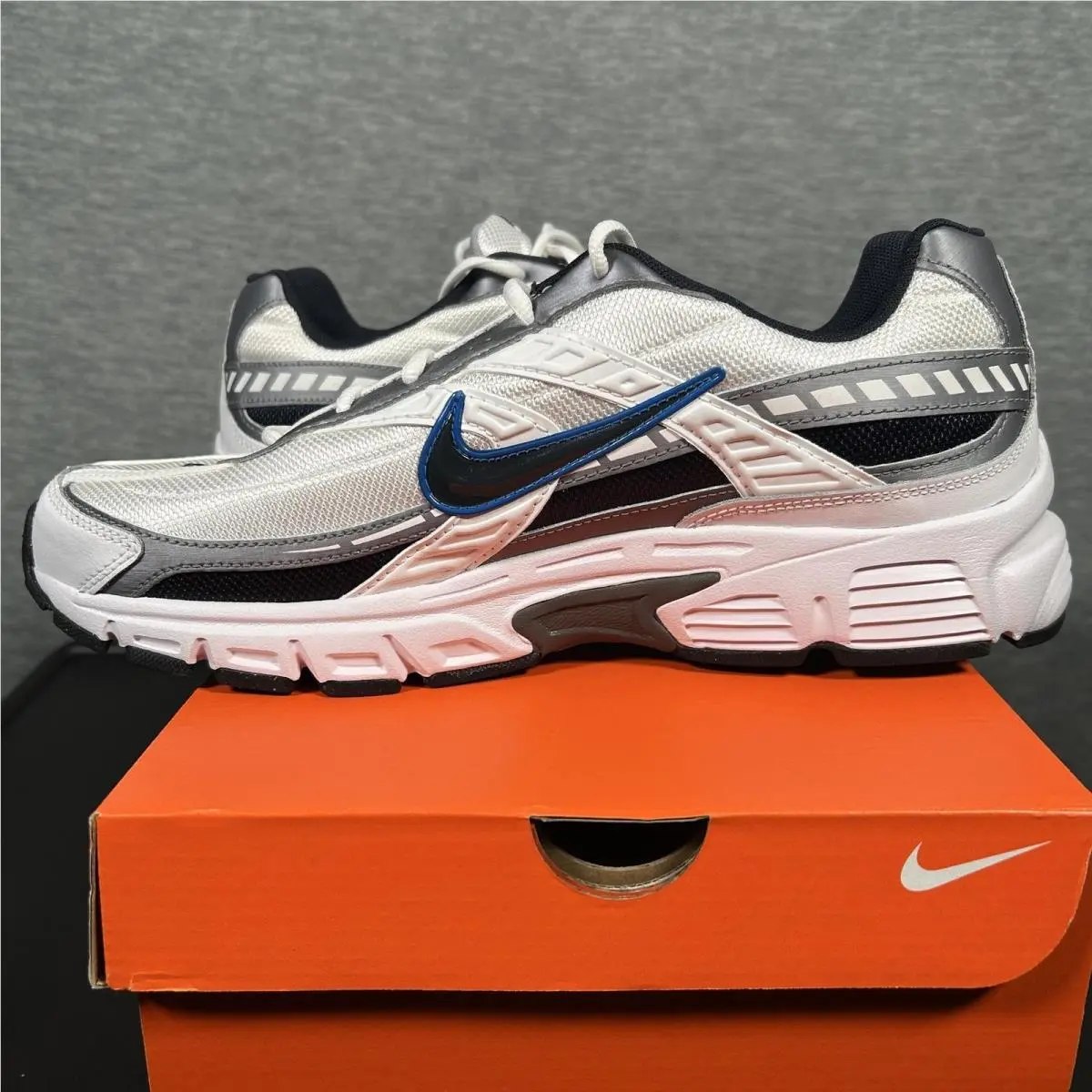 Nike shoes - Nike Initiator - Initiator - White 3