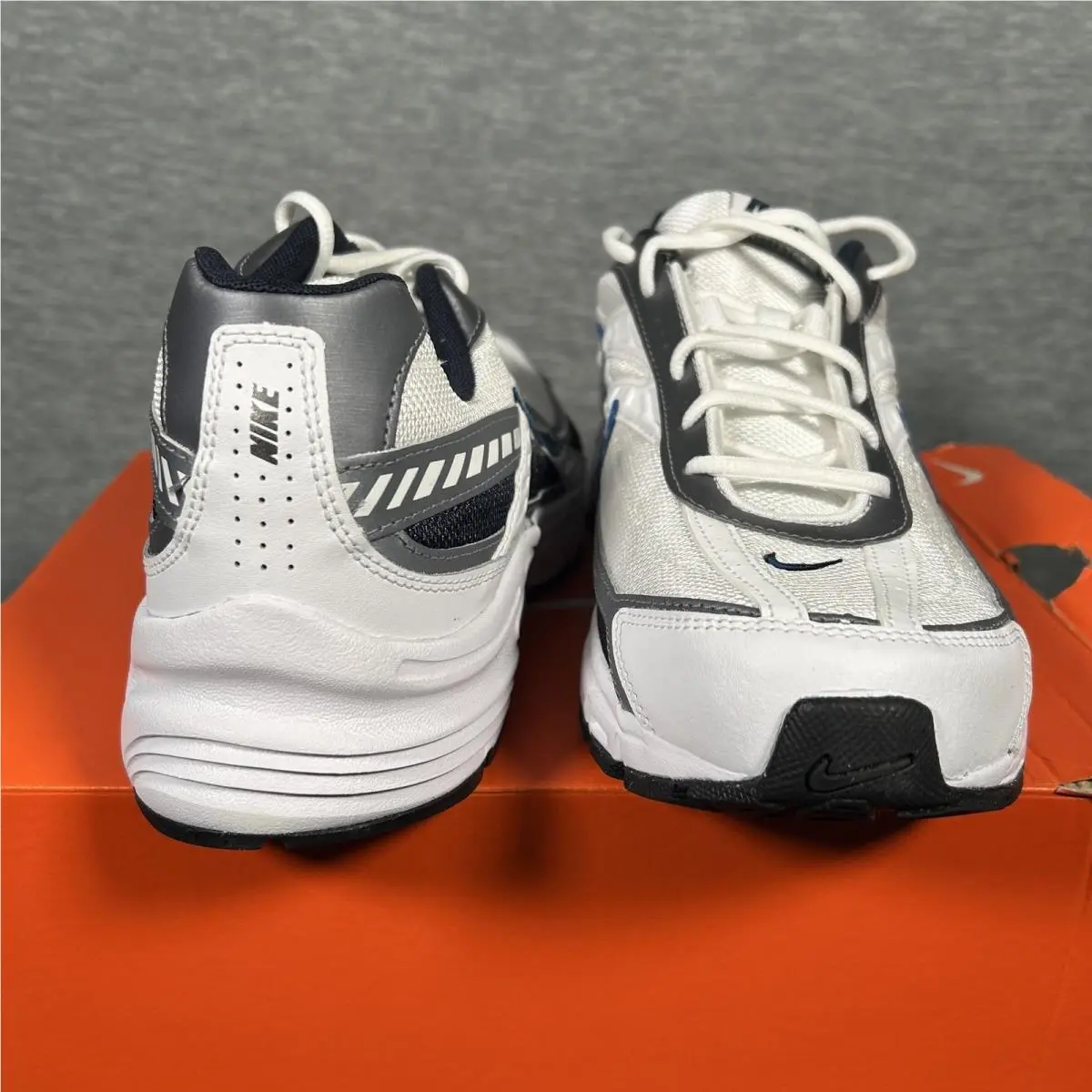 Nike shoes - Nike Initiator - Initiator - White 4
