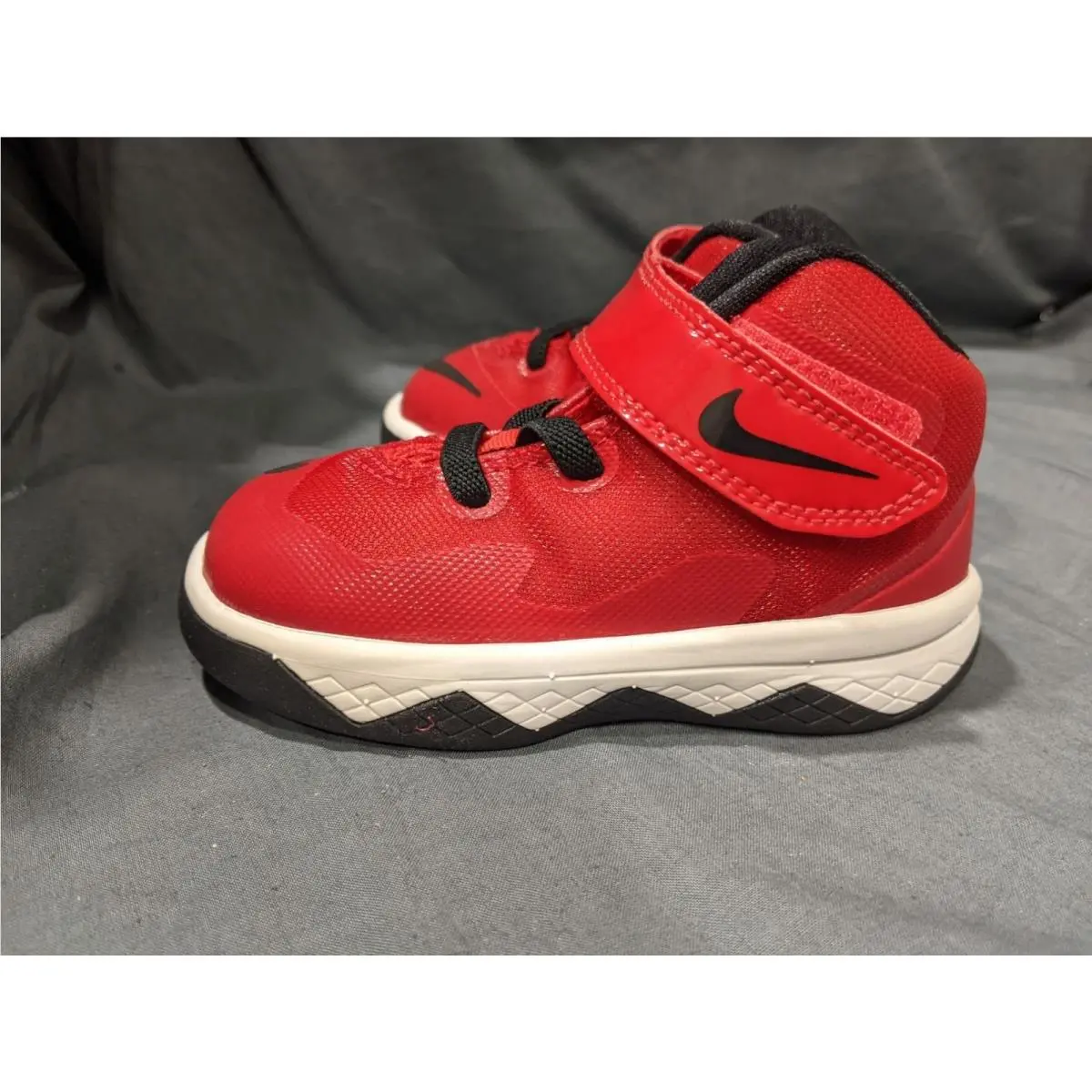 Nike shoes - Nike LeBron Soldier - LeBron Soldier - Red (UPC: 826218852480) 2