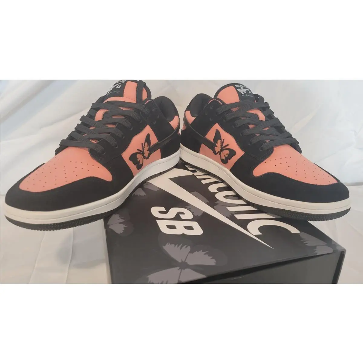 Nike shoes - Gnarcotic SB Butterfly - Gnarcotic Butterfly - Orange 9