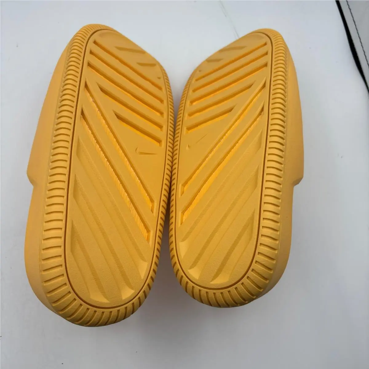 Nike shoes - Nike Calm Slide 2.0 - Calm Slide - Yellow 4
