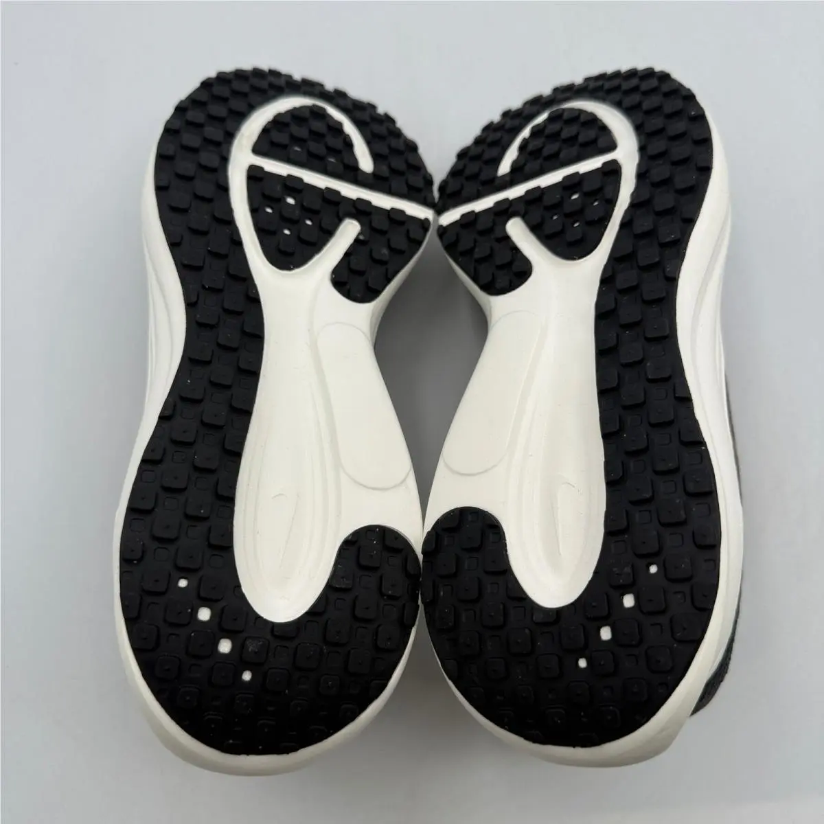 Nike shoes - Nike Revolution 8 - Revolution - Brown 3
