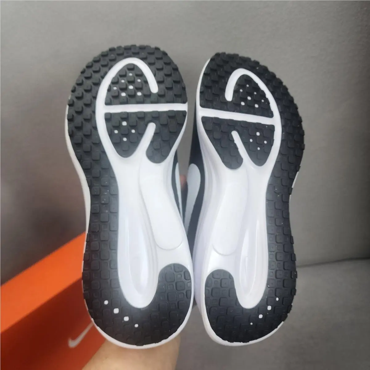 Nike shoes - Nike Revolution 8 - Revolution - Black 3