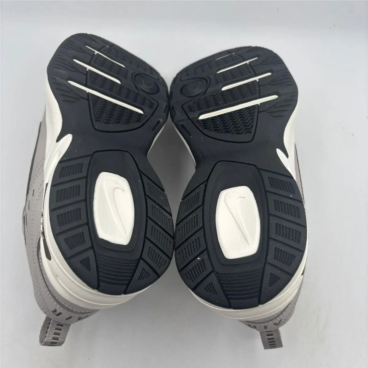 Nike shoes - Nike Air Monarch IV - Air Monarch - Beige 3