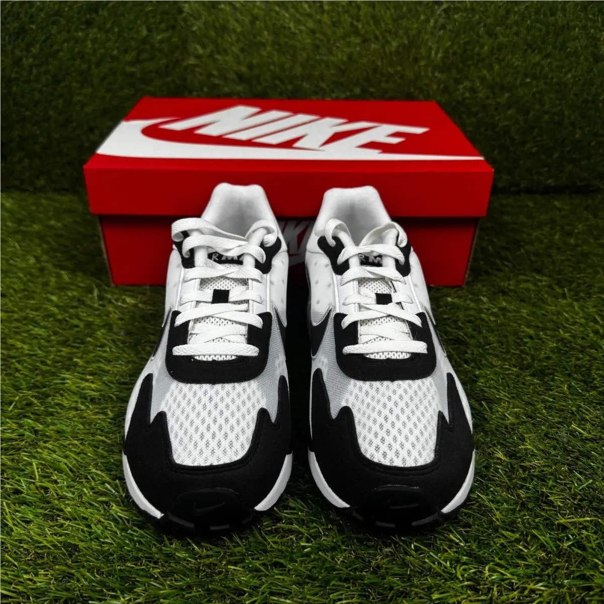 Nike shoes - Nike Air Max Solo DX3666-100 - White 1