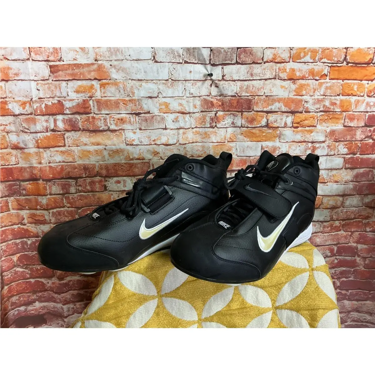 Nike shoes - Black 3