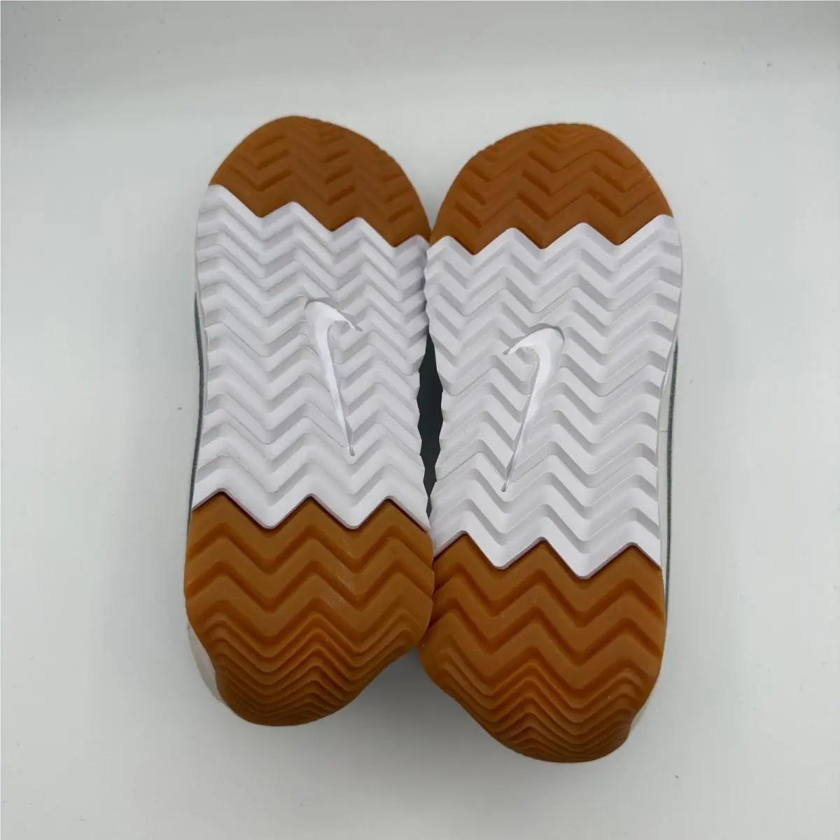 Nike shoes - Nike Pacific - Pacific - White 4