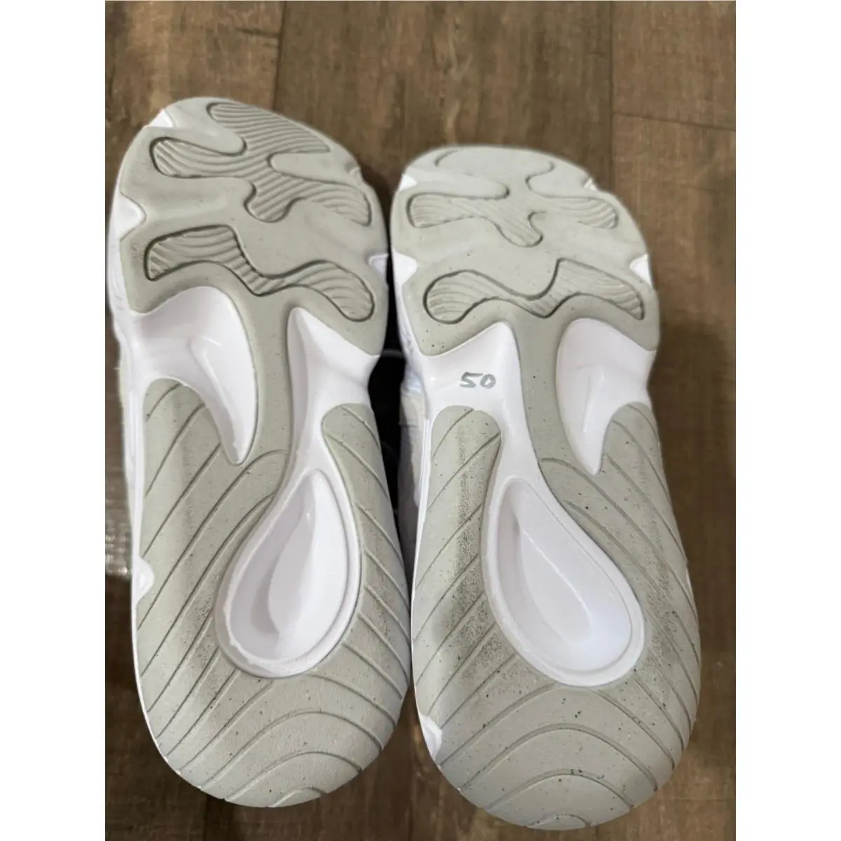Nike shoes - Nike Zoom Seeker - Zoom Seeker - White 3