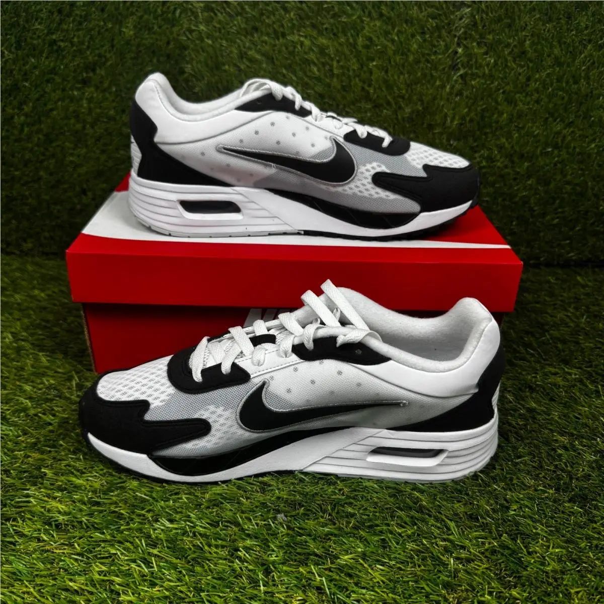 Nike shoes - Nike Air Max Solo DX3666-100 - White 0