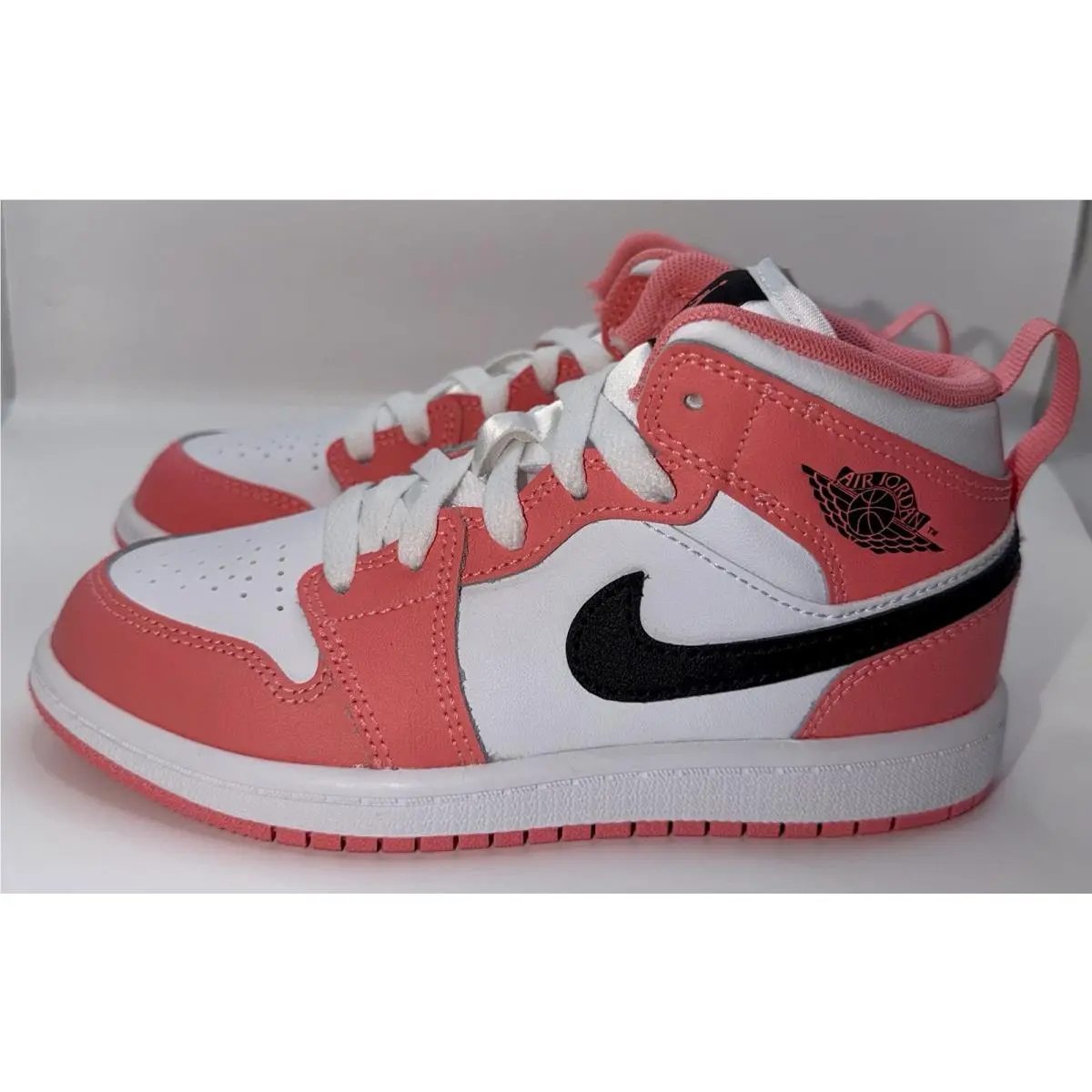 Nike shoes - Air Jordan 1 Mid - Air Mid - Pink 0