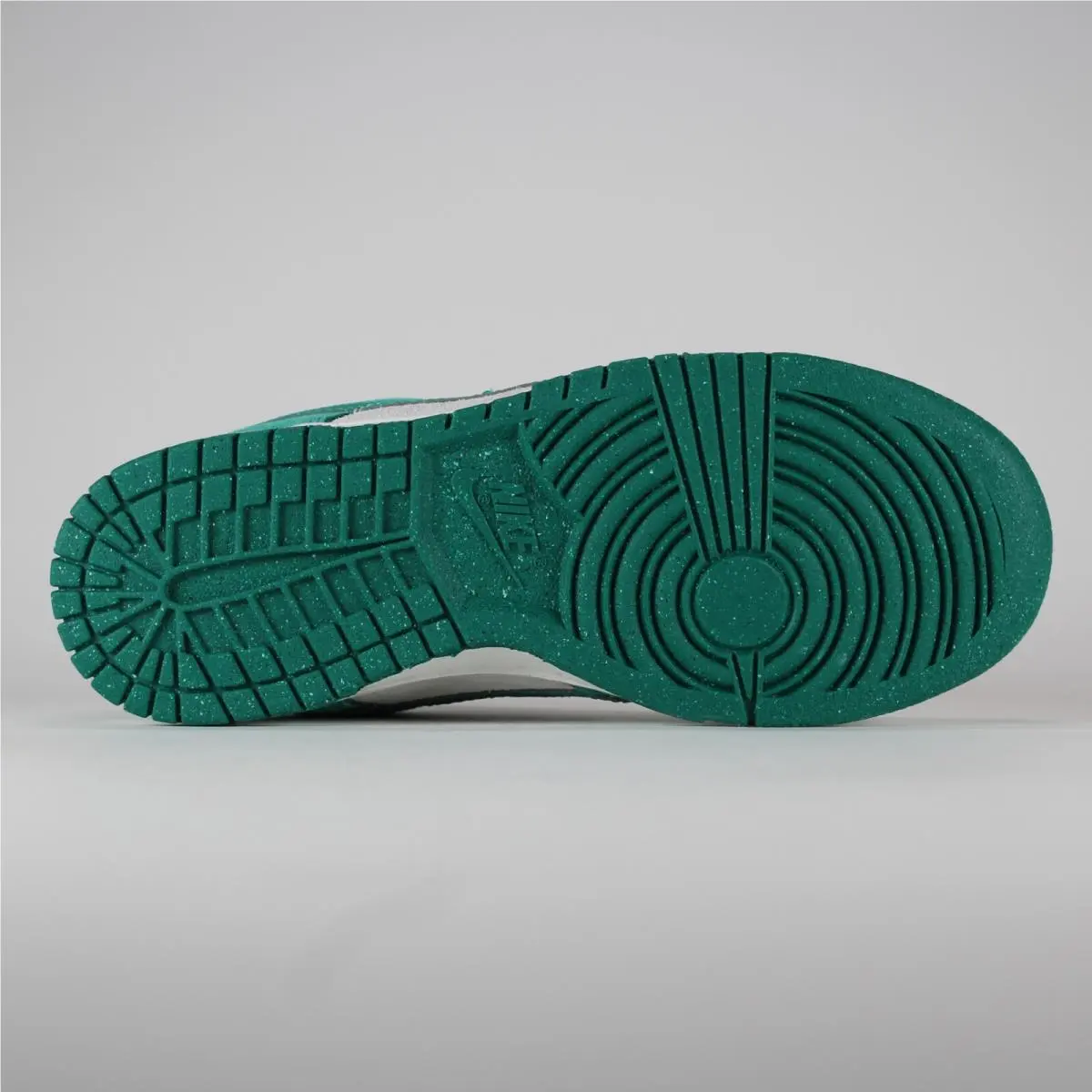 Nike shoes - Nike Dunk Low - Dunk Low - DO9457-101 - Green 9