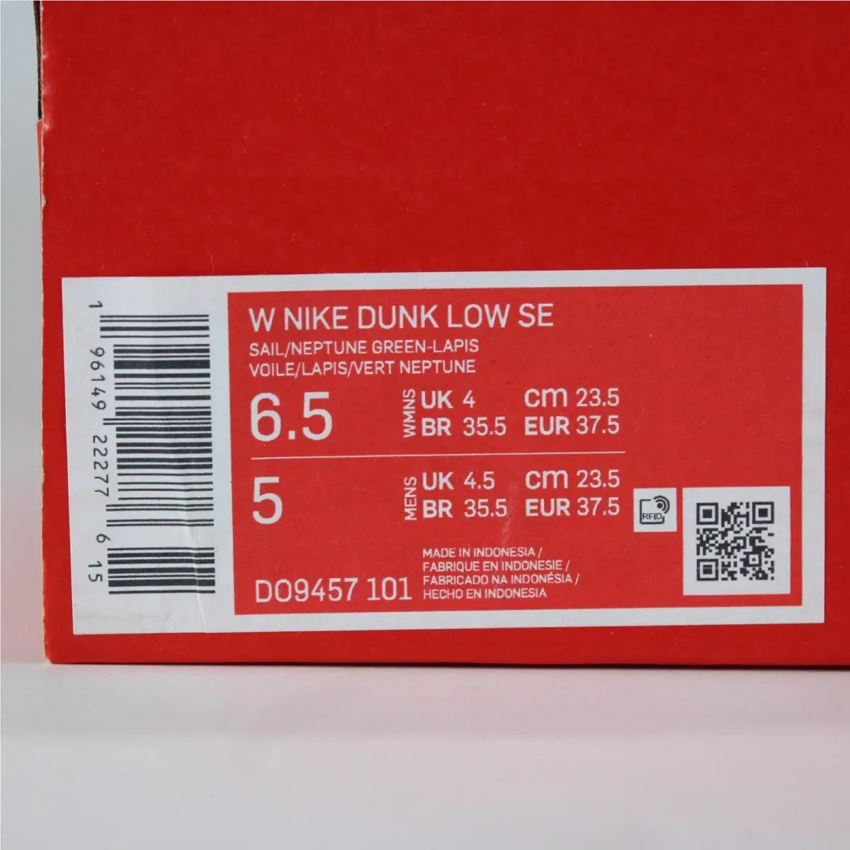 Nike shoes - Nike Dunk Low - Dunk Low - DO9457-101 - Green 1