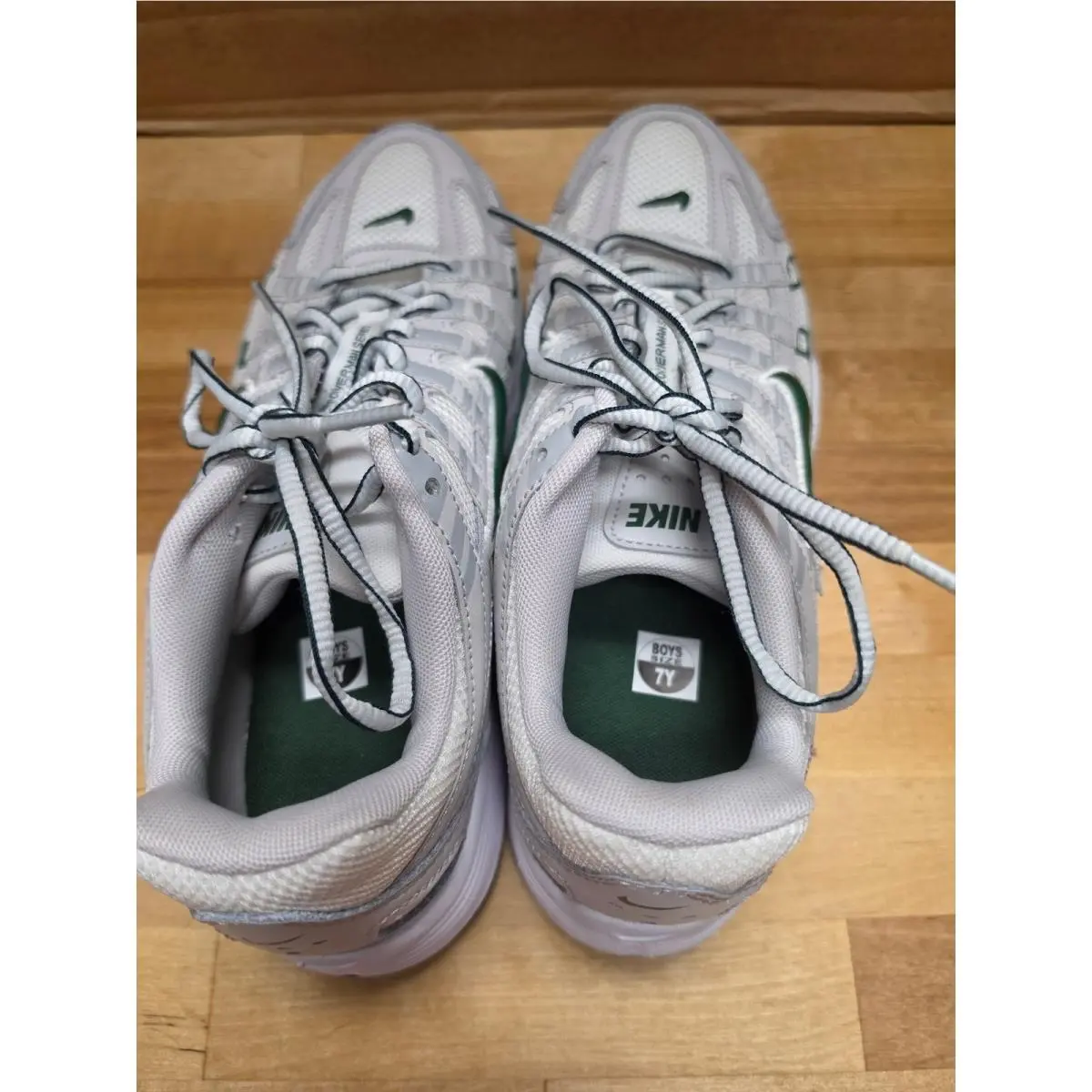 Nike shoes - HV5064 008 - White 1