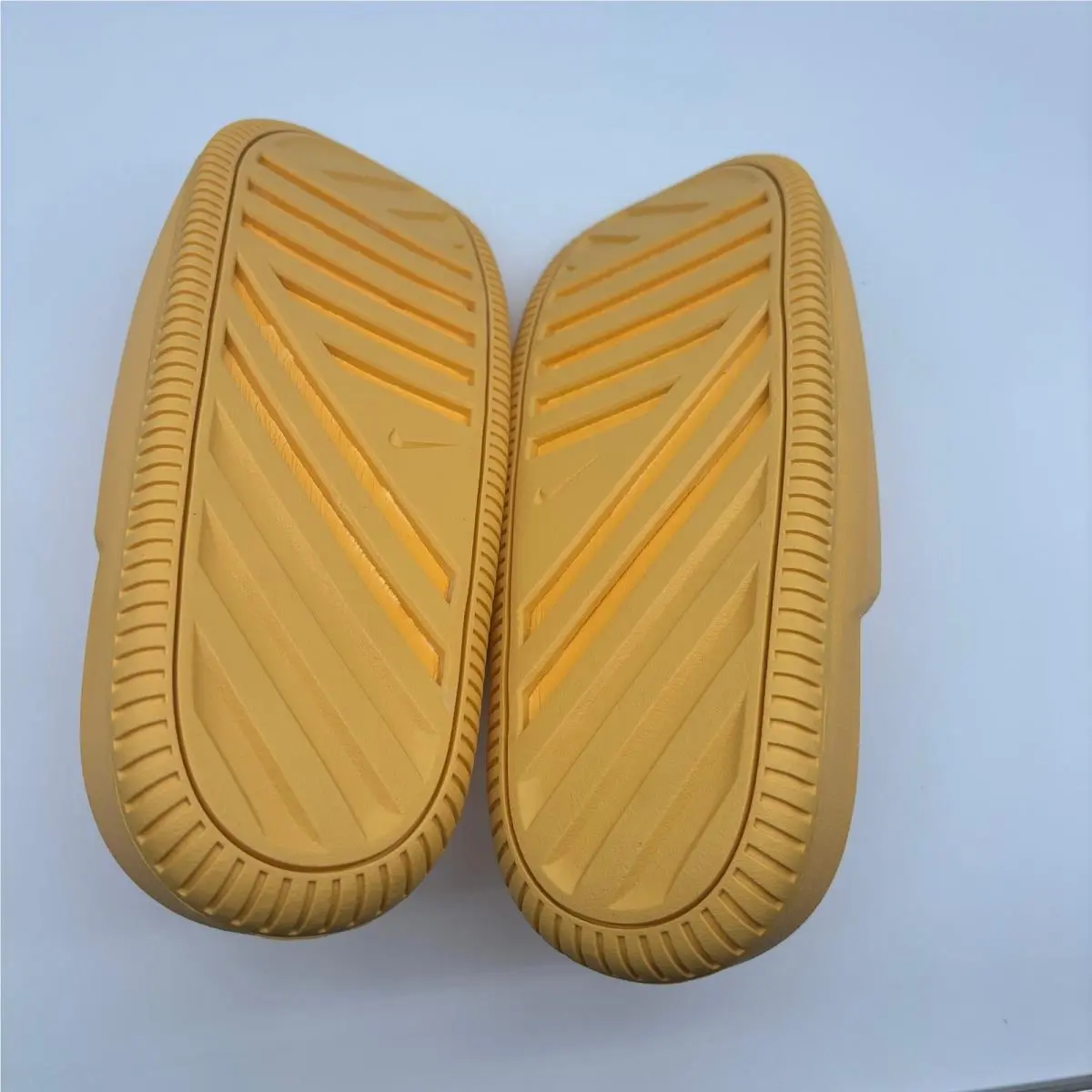 Nike shoes - Nike Calm Slide 2.0 - Calm Slide - Yellow 4