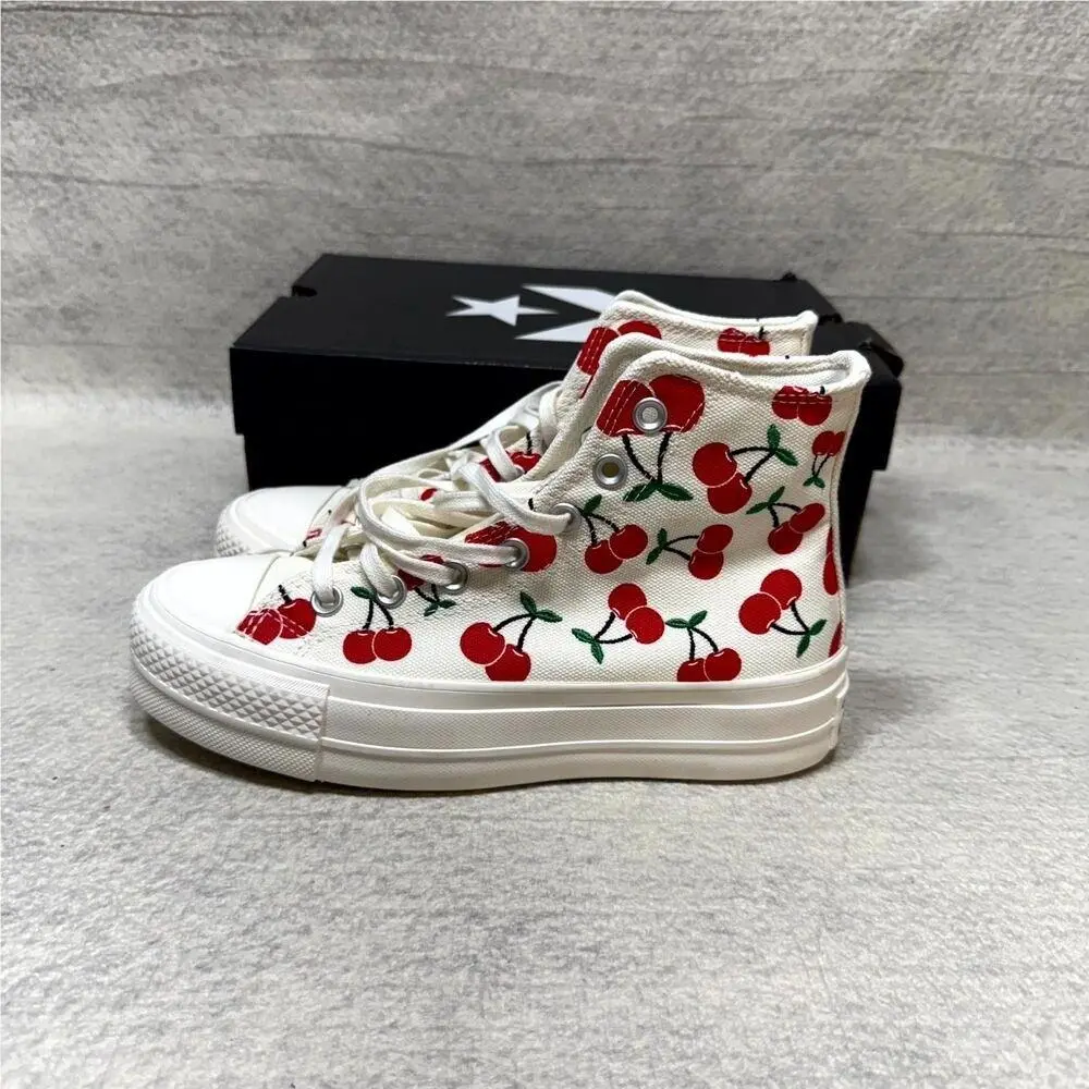 Converse shoes - White 2