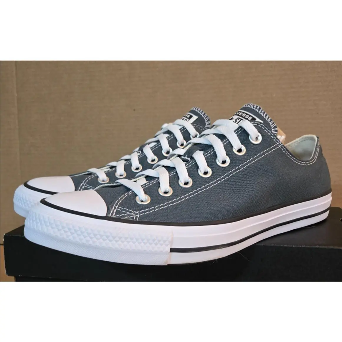 Converse Ctas Low-top Sneaker Size 11 US Men True Nature A10537F