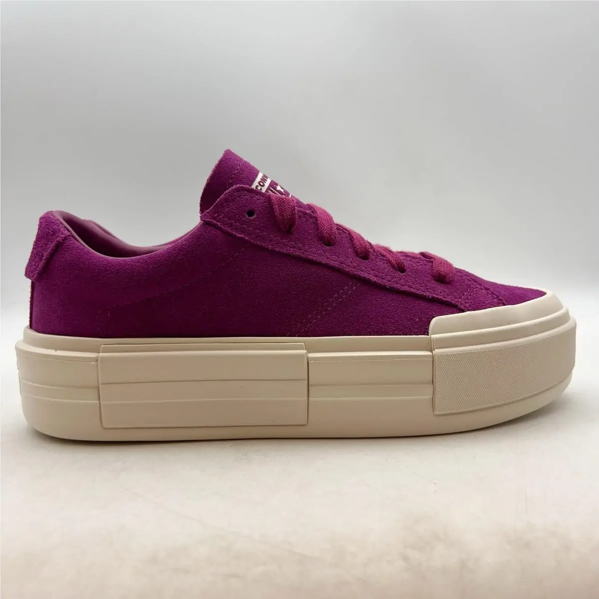 Converse shoes - Purple (UPC: 194435168050) 0