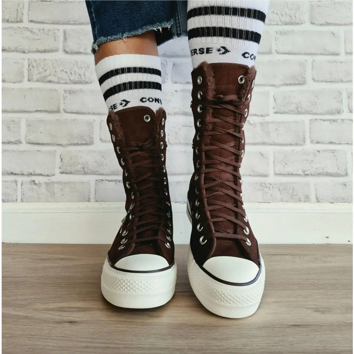 Converse shoes - Converes Chuck Taylor - Converes Chuck Taylor - Brown (UPC: 194435826509) 2
