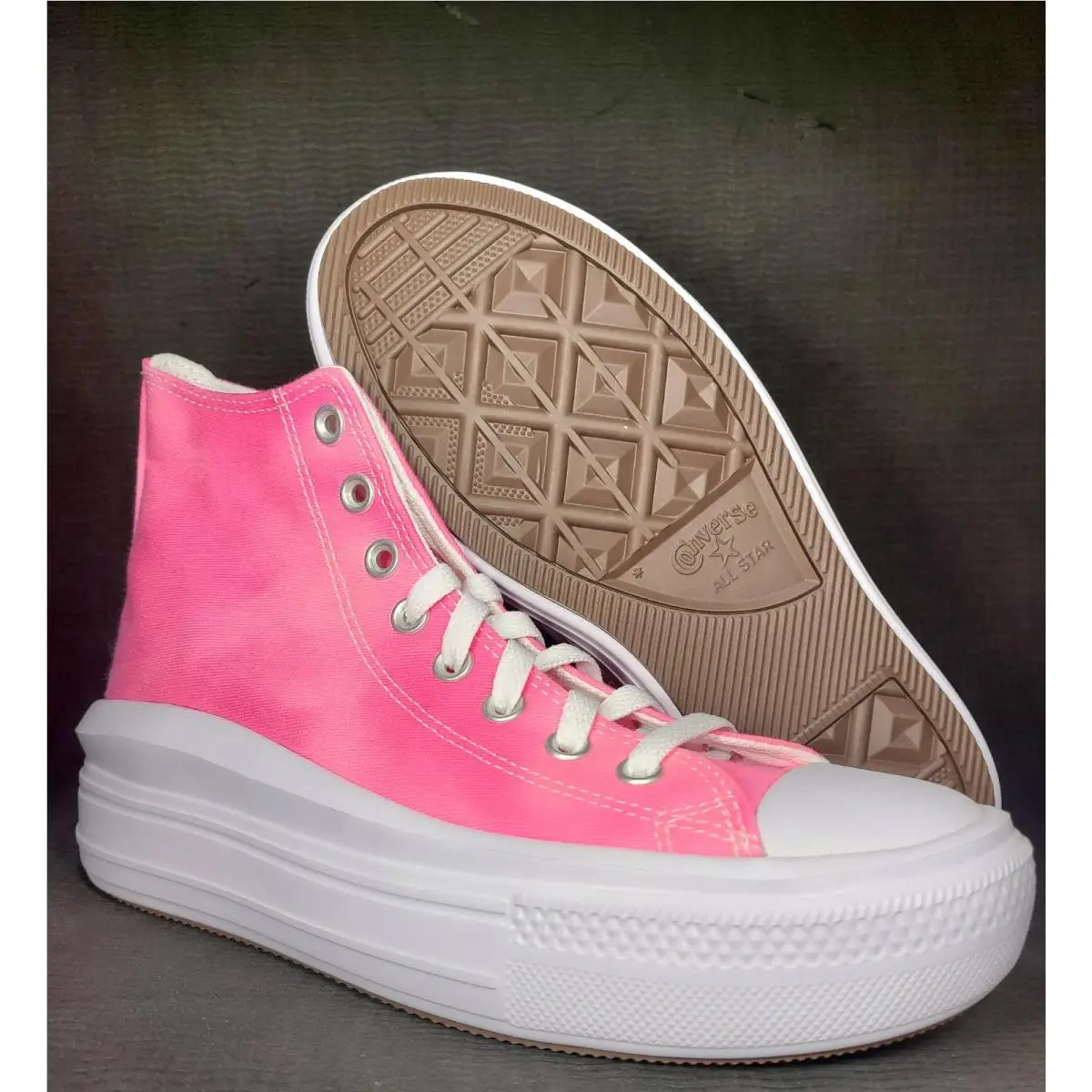Women’s Size 7 Converse Chuck Taylor All Star Move Hi Chaos Fuchsia A11817C
