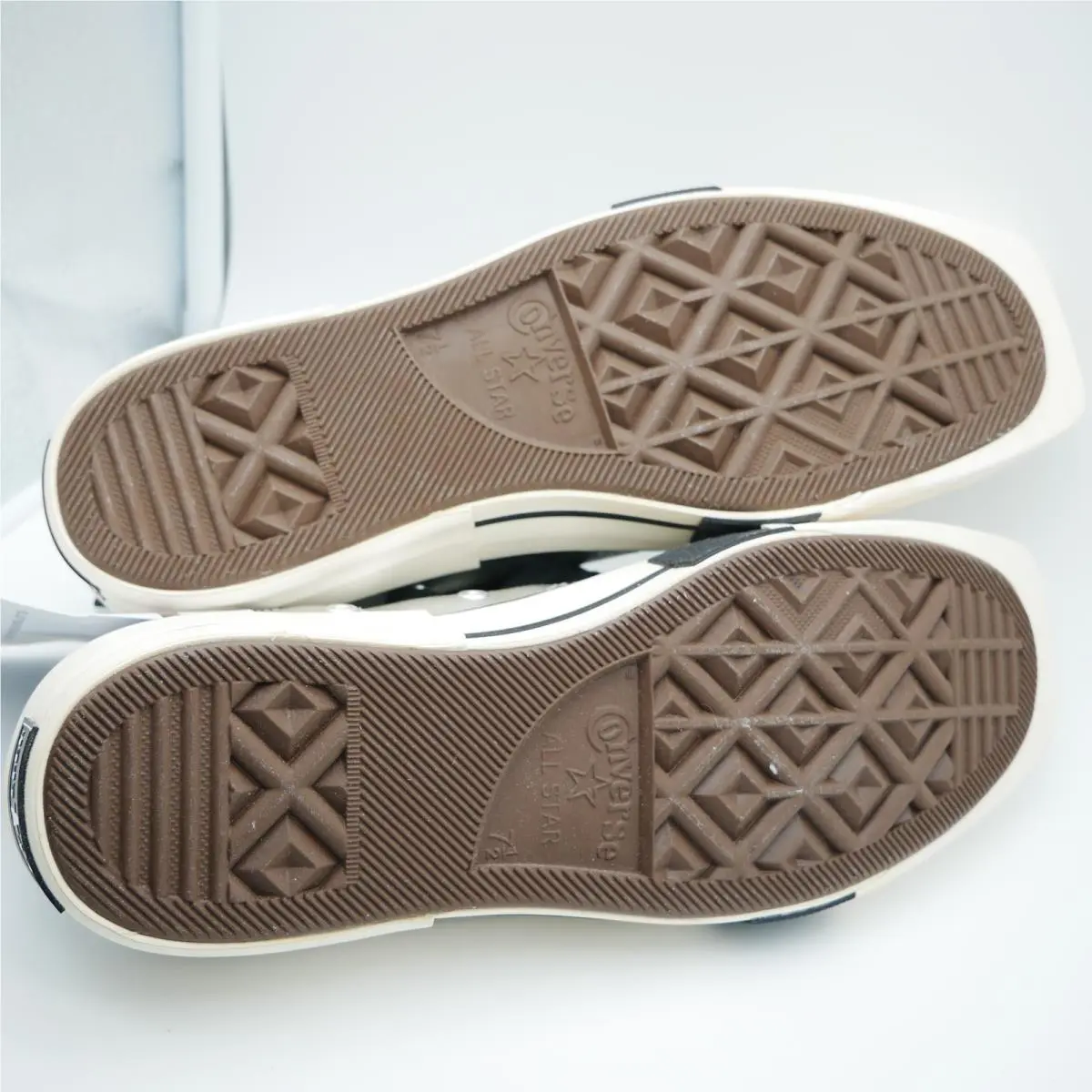 Converse shoes - Converse TURBODRK Chuck 70 Low - Silver 1
