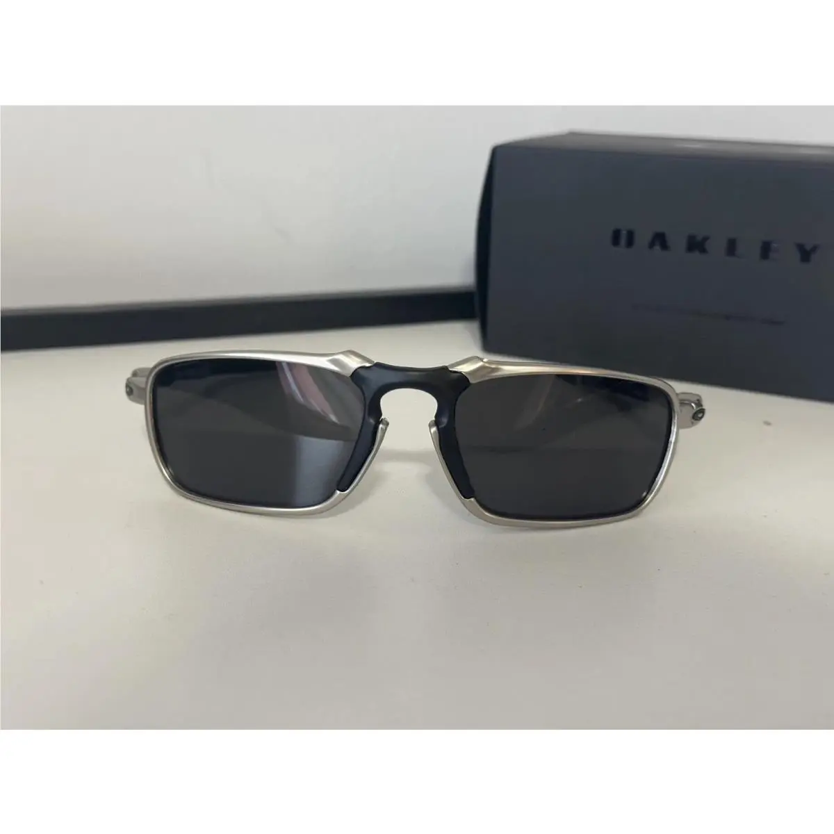 Oakley Badman Sunglasses Metal Silver Frame Black Lens Polarized Made In Usa