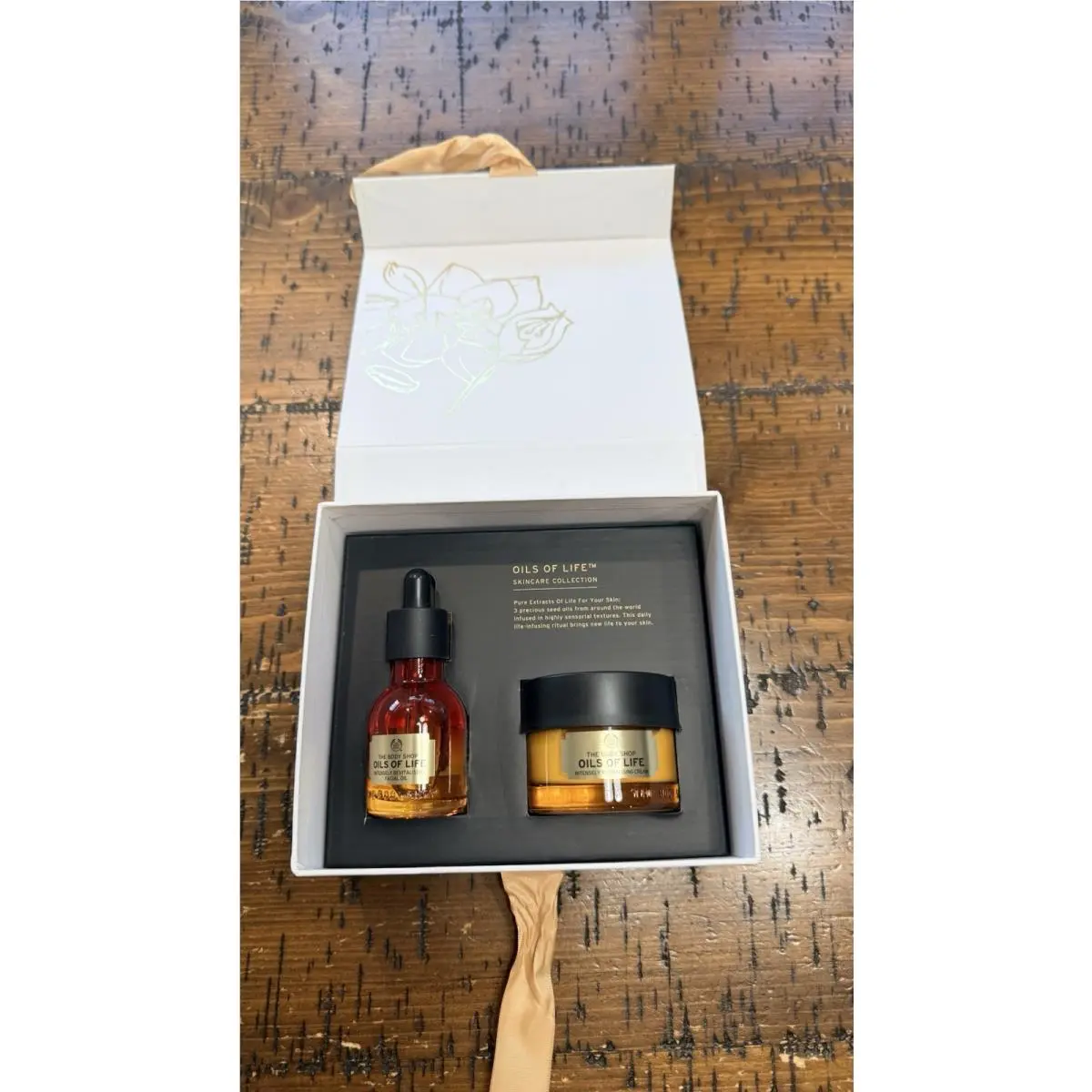 The Body Shop Oils of Life Intensely Revitalising Facial Oil 30ml 50ml Cream by THE BODY SHOP