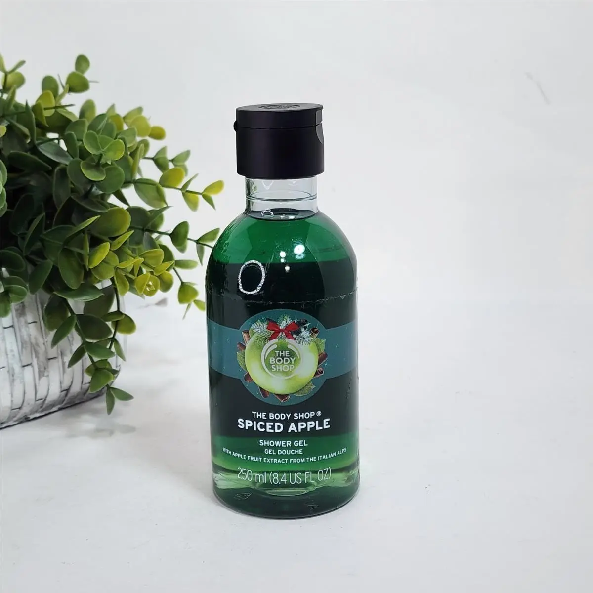 The Body Shop Spiced Apple Shower Gel 8.4 fl oz / 250 mL by THE BODY SHOP