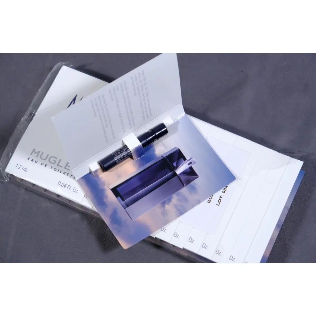 Mugler Men`s Alien Man Eau de Toilette 1.2 ml x 15 Spray Sample