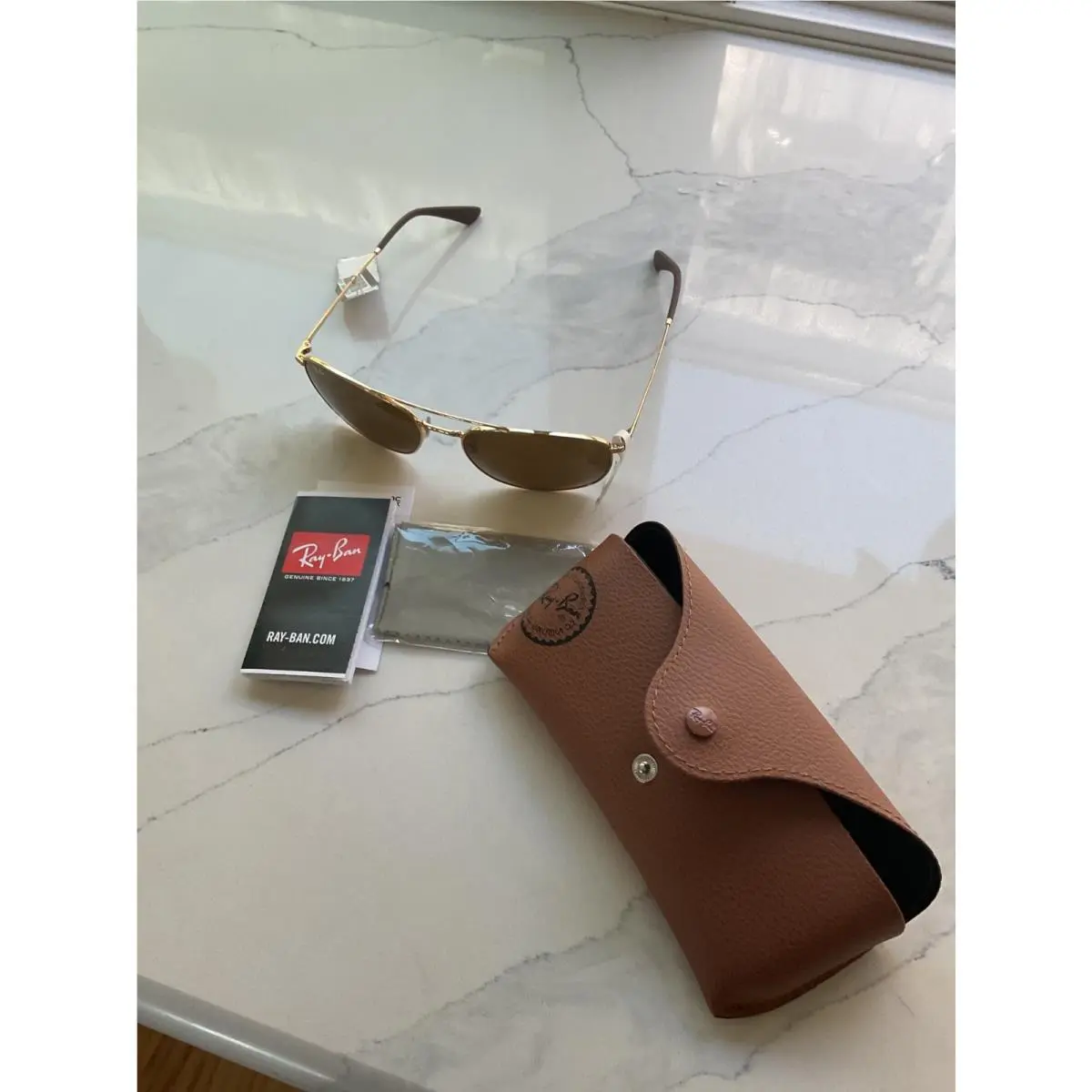 Ray Ban Aviaror UV Protection Gold/brown Sunglasses