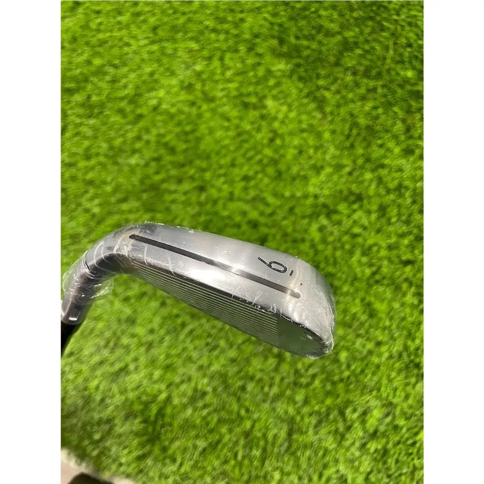 TaylorMade  - Qi - Blue 1