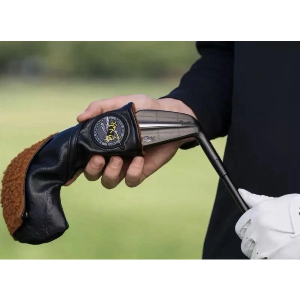 TaylorMade  - Black 6
