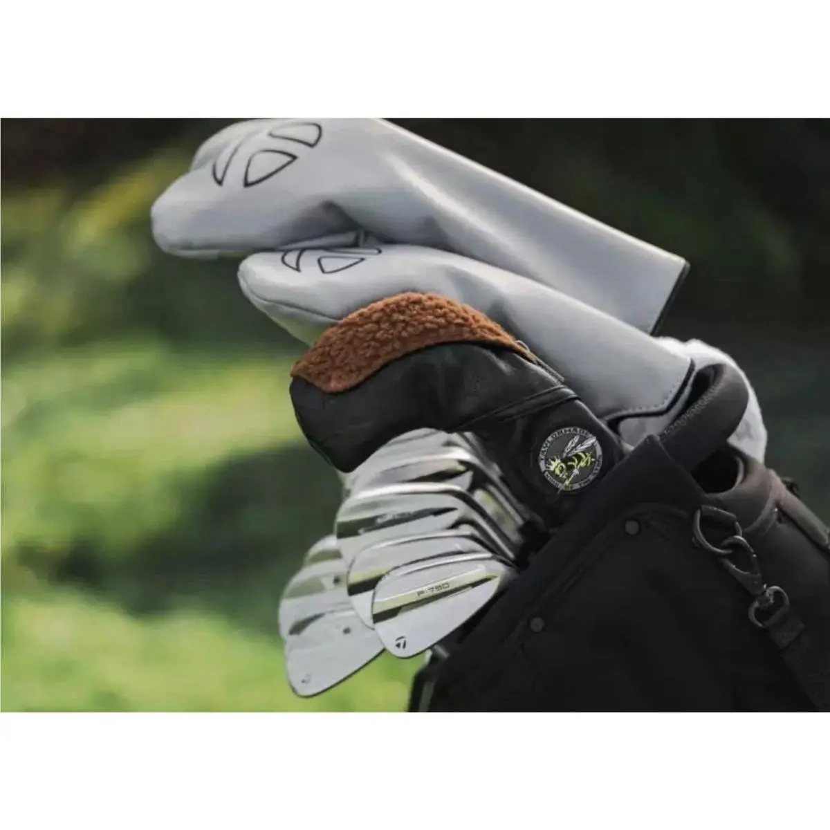 TaylorMade  - Black 7
