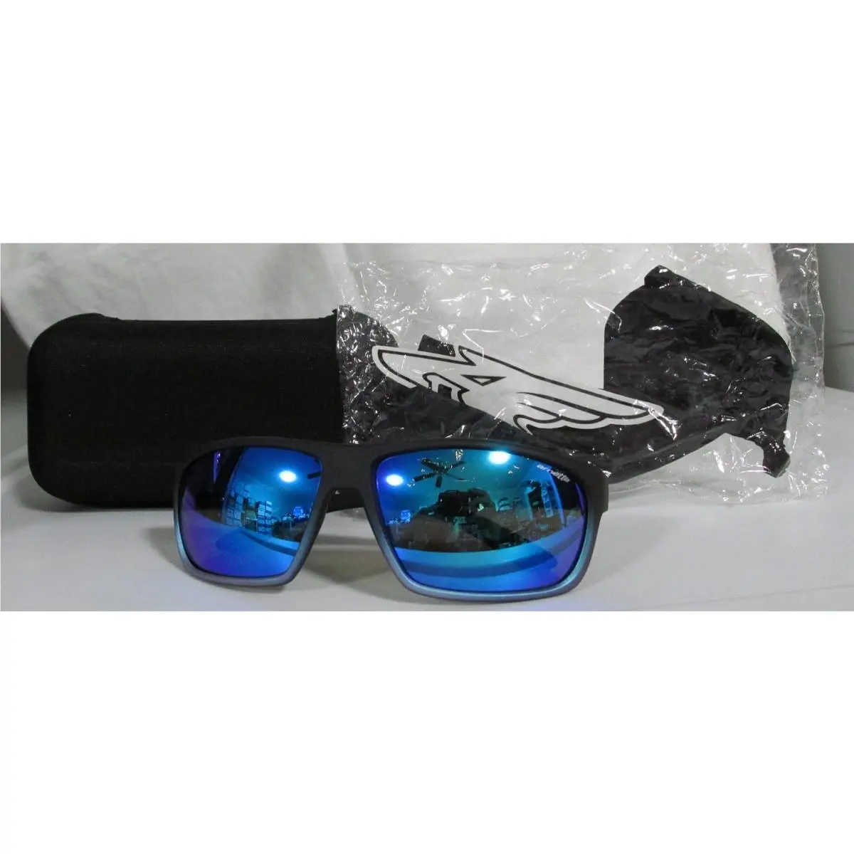 Arnette Sunglasses Mirrored Burnout 4225-2427/25 64 15 3N Blue Green Iridescent