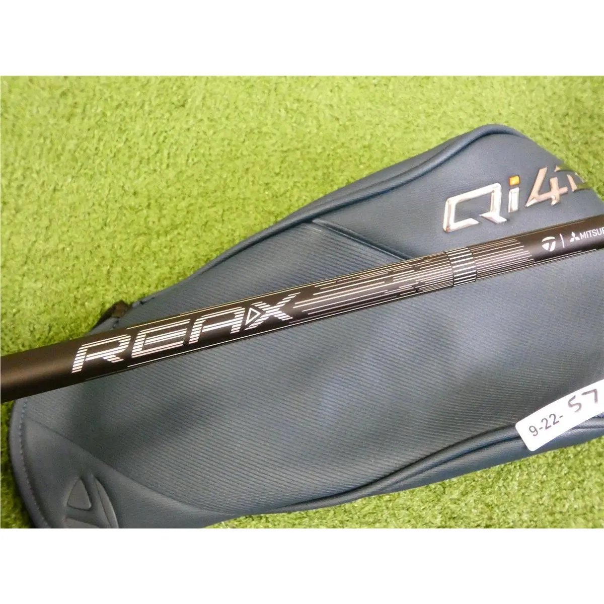TaylorMade  - Qi4D LS - White 2