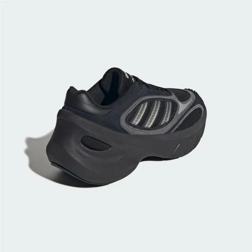 Adidas shoes - Core Black / Silver Metallic / Carbon 3