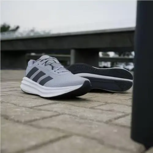 Adidas shoes - Halo Silver / Carbon / Core Black 2