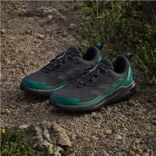 Adidas shoes - Core Black / Carbon / Collegiate Green 3