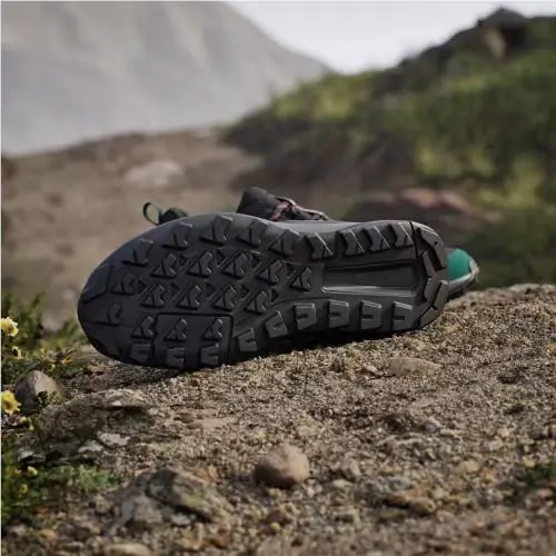 Adidas shoes - Core Black / Carbon / Collegiate Green 13