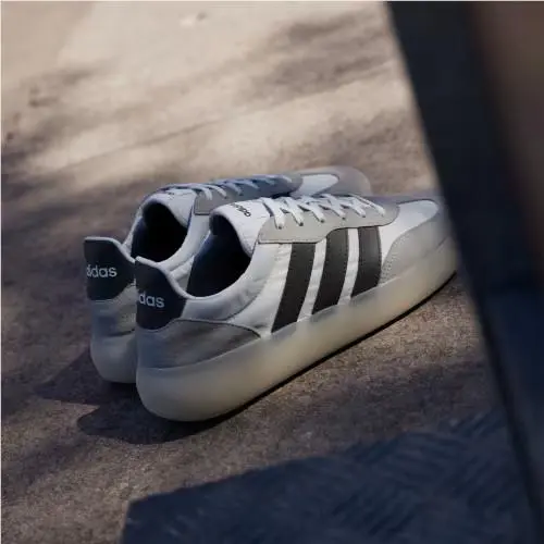 Adidas shoes - Cloud White / Core Black / Grey Two 4
