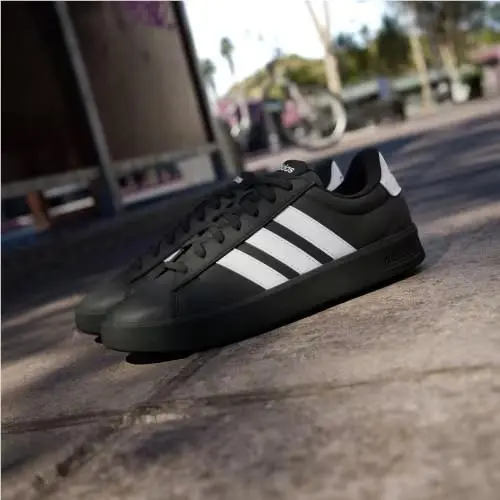 Adidas shoes - Core Black / Cloud White / Cloud White 16