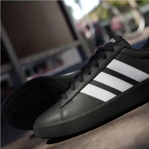 Adidas shoes - Core Black / Cloud White / Cloud White 18