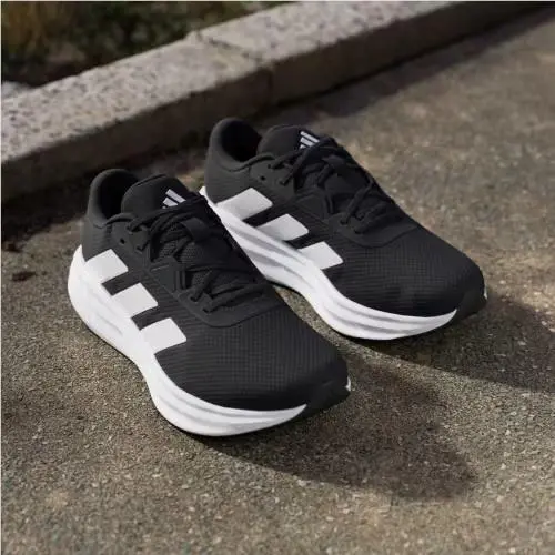 Adidas shoes - Core Black / Cloud White / Core Black 6