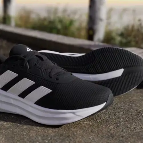 Adidas shoes - Core Black / Cloud White / Core Black 18