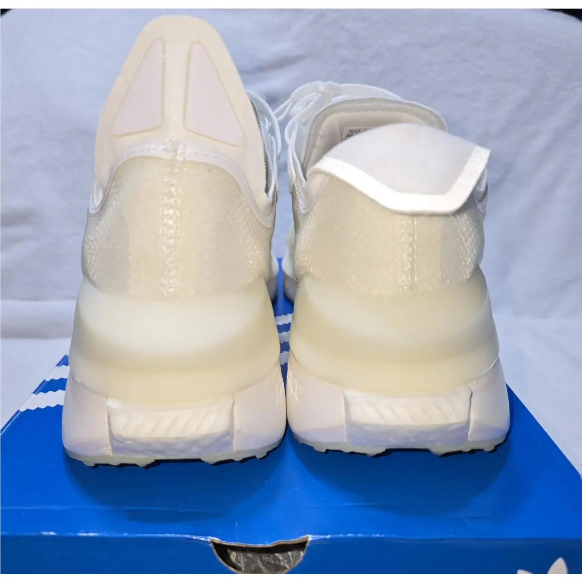 Adidas shoes - adidas Avryn - Avryn - HP5972 - White 3