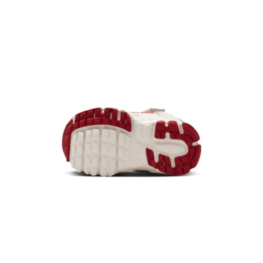 Nike shoes - IO9260 100 - IO9260 100 - Sail/University Red 3