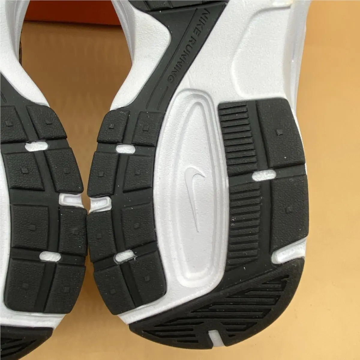 Nike shoes - Nike Dart 10 - Dart - 580524-002 - Black (UPC: 0826216002450) 18